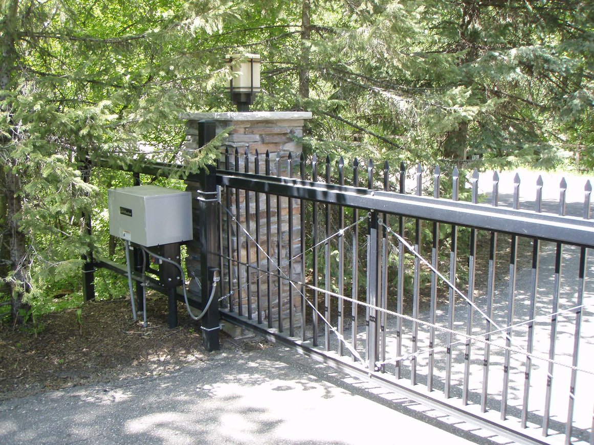 Residential Gates Barnum Gate